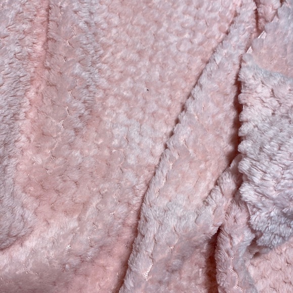Baby Pink Dimple Premium Fleece! 3 Full Yards available (Will separate)@ 12$/yd - Picture 3 of 7